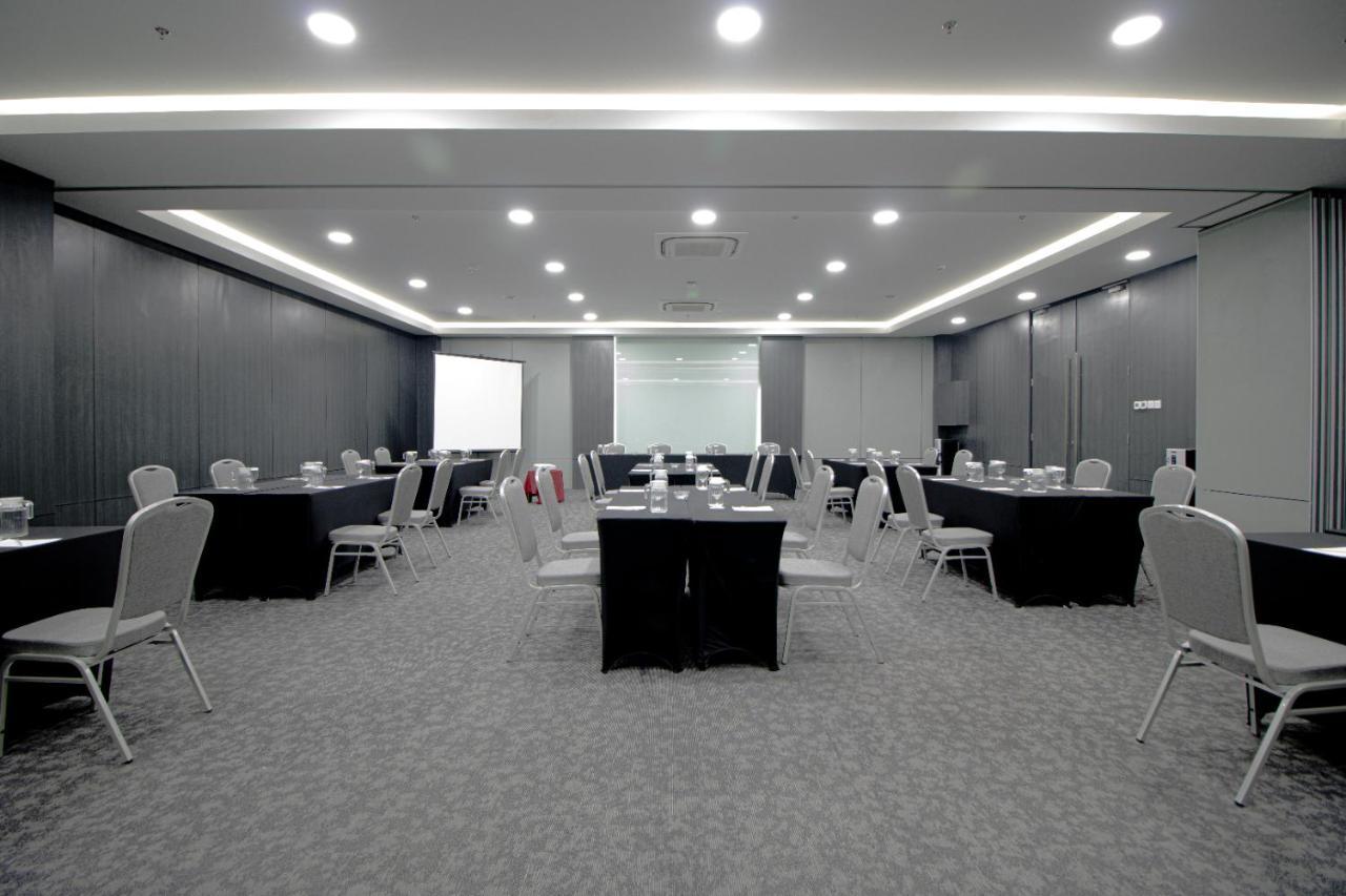 Laska Hotel Subang Buitenkant foto