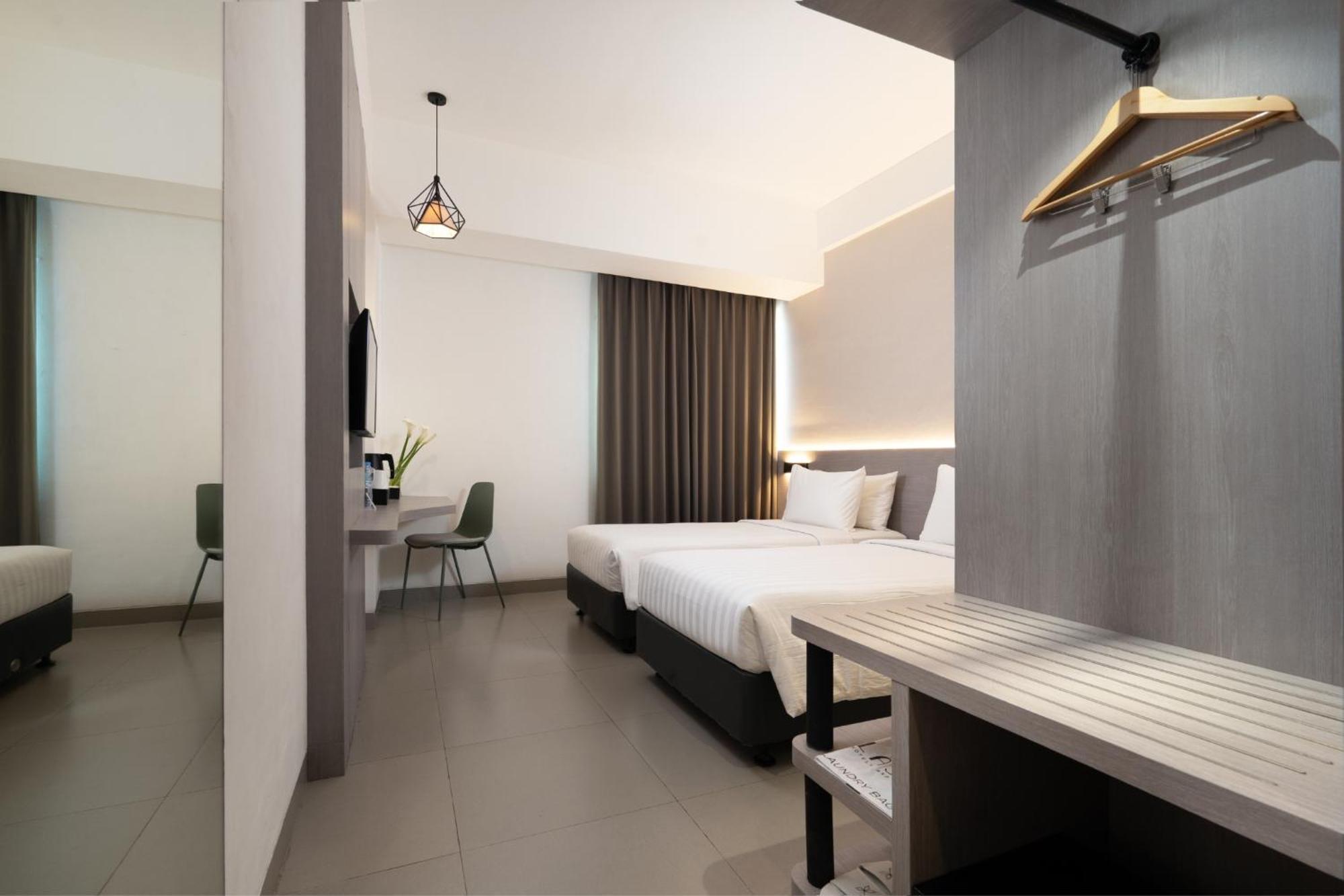Laska Hotel Subang Buitenkant foto