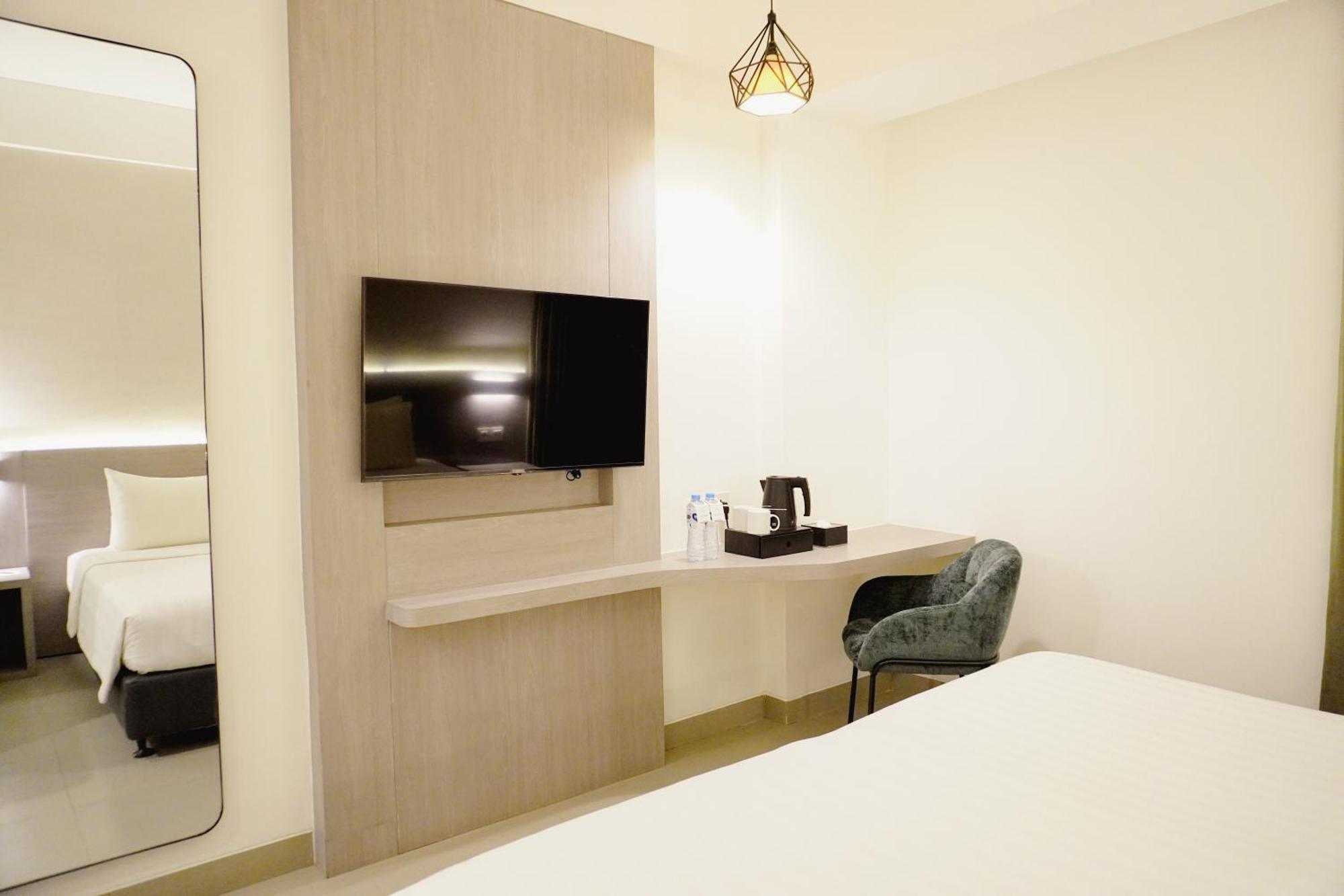 Laska Hotel Subang Buitenkant foto